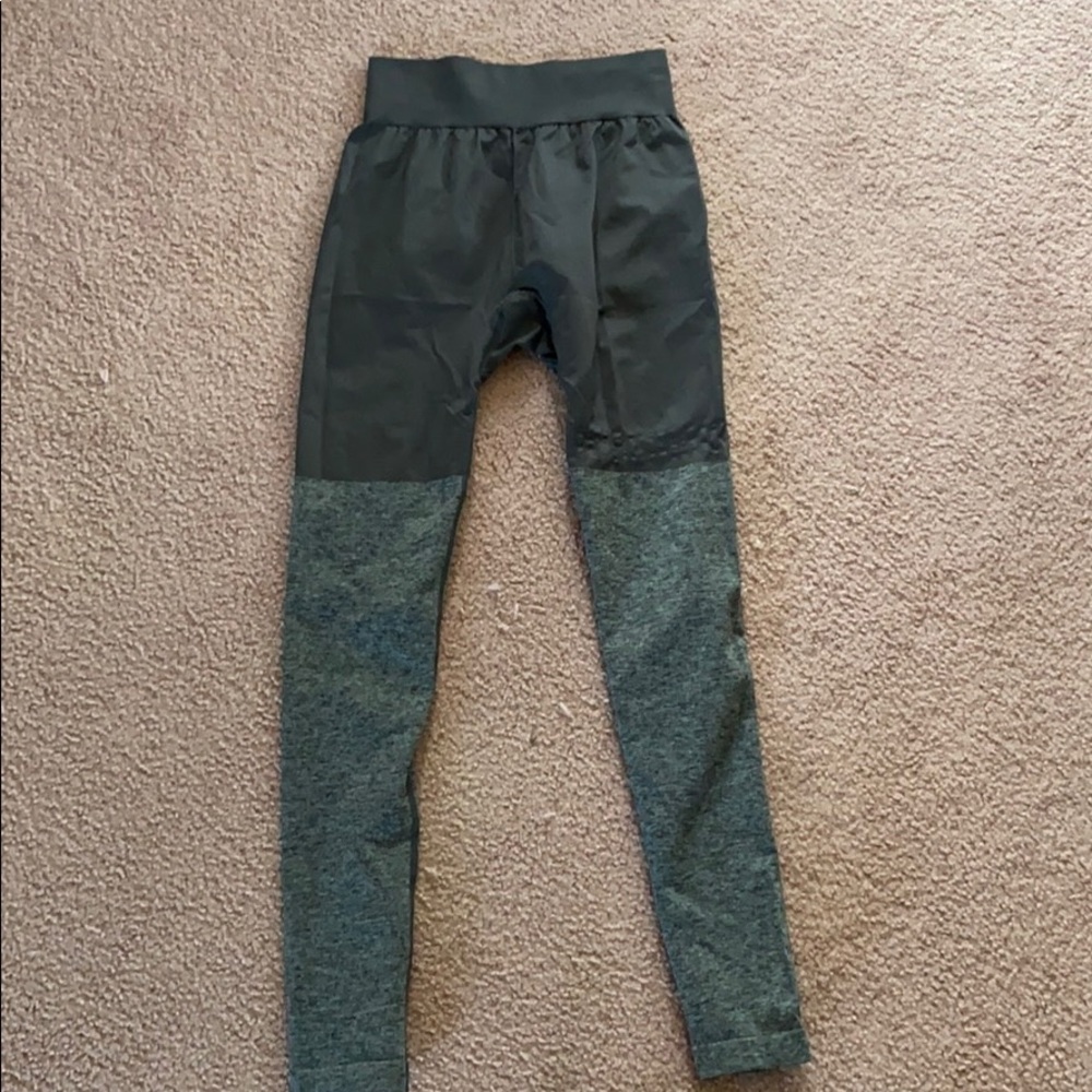 Grey two toned gymshark leggings